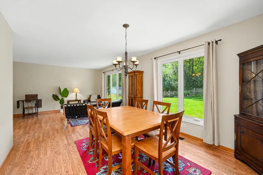21W715 Glen Valley Drive Glen Ellyn IL 60137