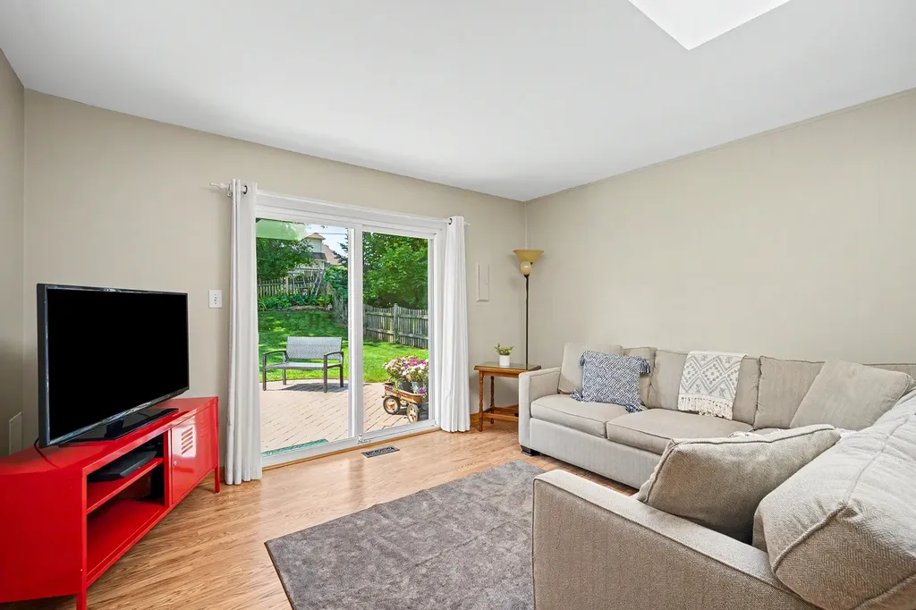 21W715 Glen Valley Drive Glen Ellyn IL 60137