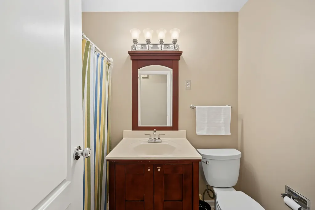 21W715 Glen Valley Drive Glen Ellyn IL 60137