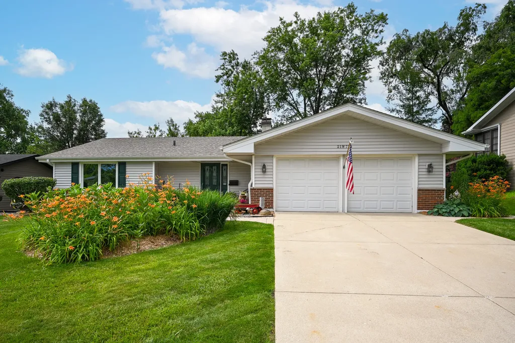 21W715 Glen Valley Drive Glen Ellyn IL 60137