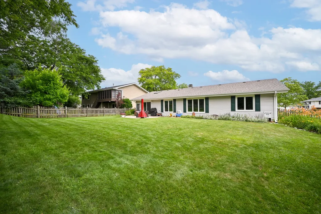 21W715 Glen Valley Drive Glen Ellyn IL 60137
