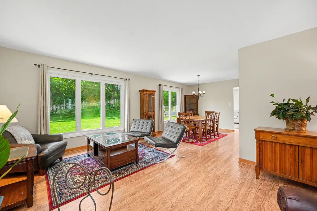 21W715 Glen Valley Drive Glen Ellyn IL 60137