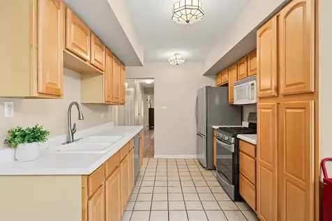 21W715 Glen Valley Drive Glen Ellyn IL 60137