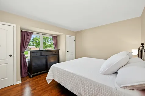 21W715 Glen Valley Drive Glen Ellyn IL 60137