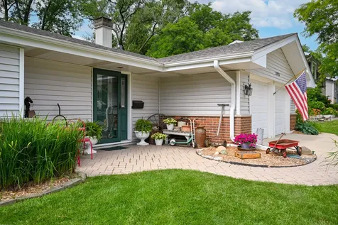 21W715 Glen Valley Drive Glen Ellyn IL 60137