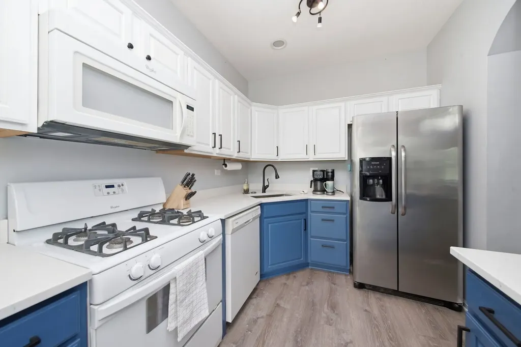 3069 Autumn Lake Drive Aurora IL 60504