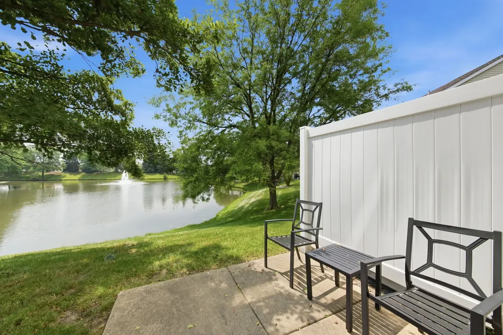 3069 Autumn Lake Drive Aurora IL 60504