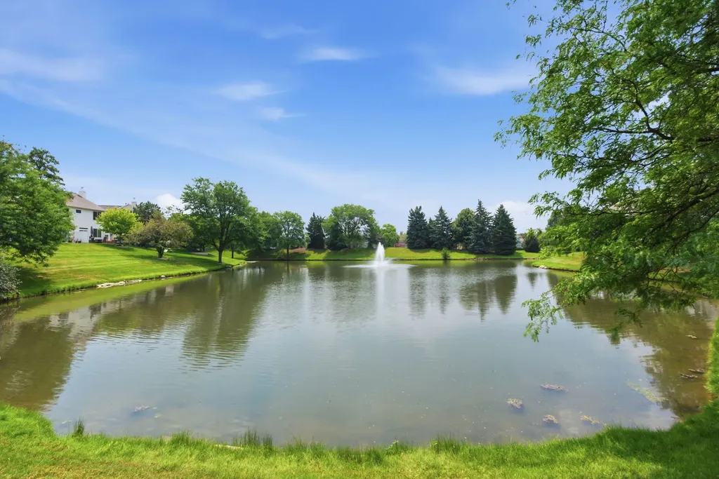 3069 Autumn Lake Drive Aurora IL 60504