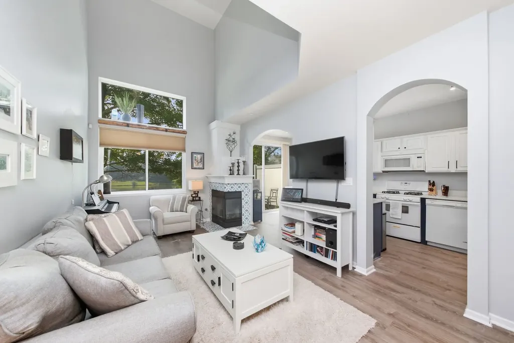 3069 Autumn Lake Drive Aurora IL 60504