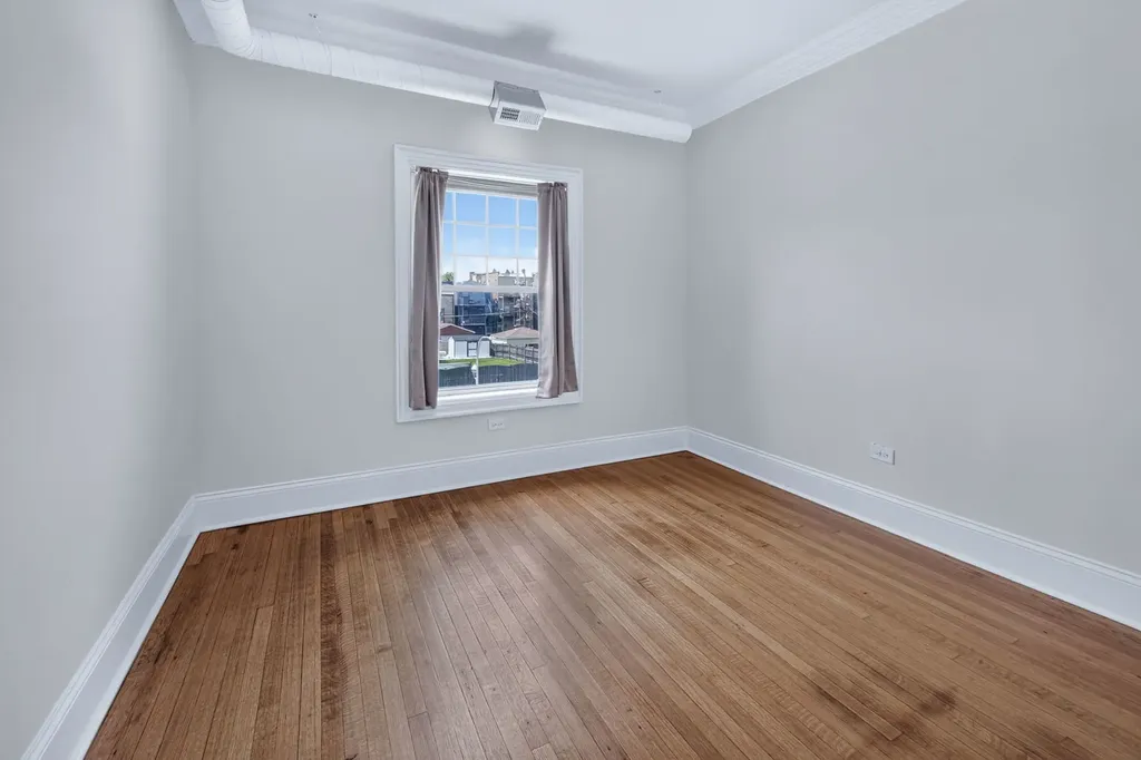 4541 South Forrestville Avenue Chicago IL 60653