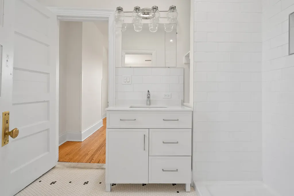 4541 South Forrestville Avenue Chicago IL 60653