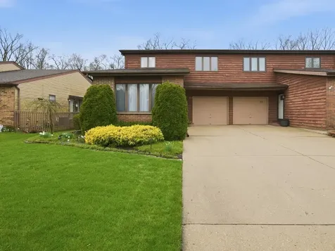 312 Brookdale Drive Bloomingdale IL 60108