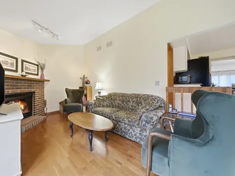 312 Brookdale Drive Bloomingdale IL 60108