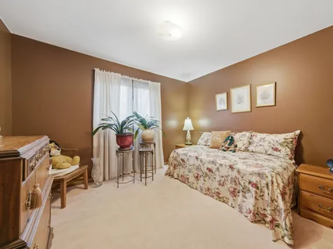 312 Brookdale Drive Bloomingdale IL 60108