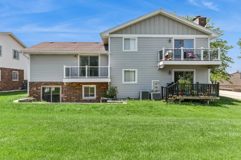 9 Morningside Drive Roselle IL 60172