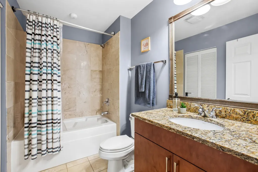 3125 West Fullerton Avenue Chicago IL 60647
