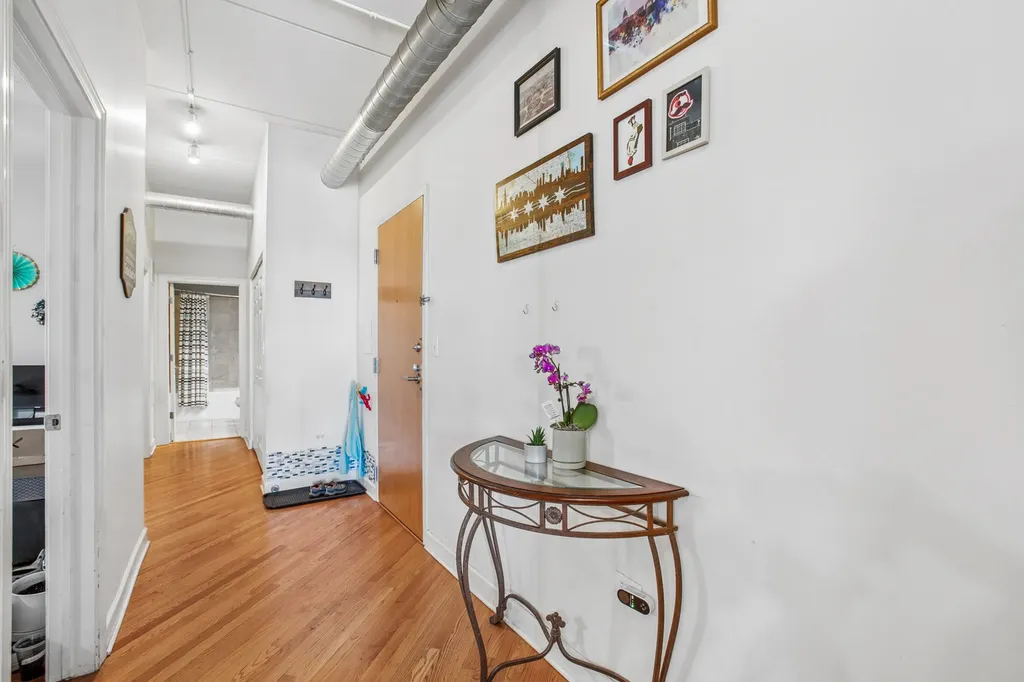 3125 West Fullerton Avenue Chicago IL 60647