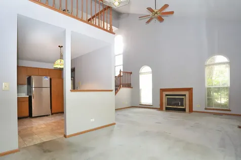 704 Shady Oaks Court Elgin IL 60120