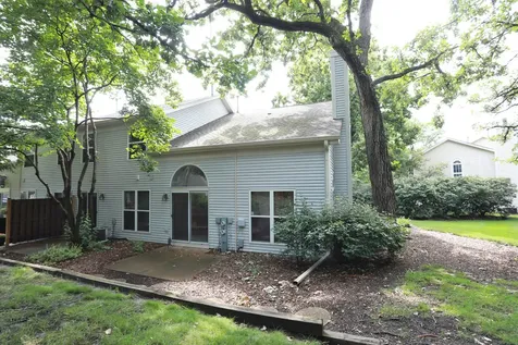 704 Shady Oaks Court Elgin IL 60120