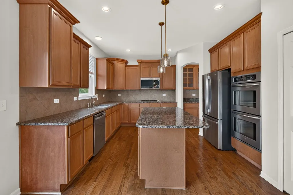 16055 Selfridge Circle Plainfield IL 60586