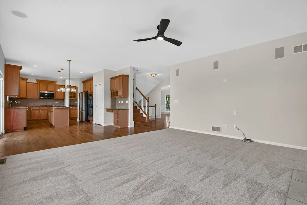 16055 Selfridge Circle Plainfield IL 60586
