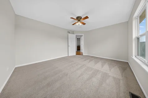 16055 Selfridge Circle Plainfield IL 60586