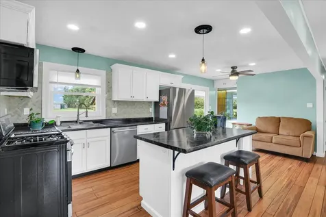 601 West Woodyard Avenue Ridge Farm IL 61870