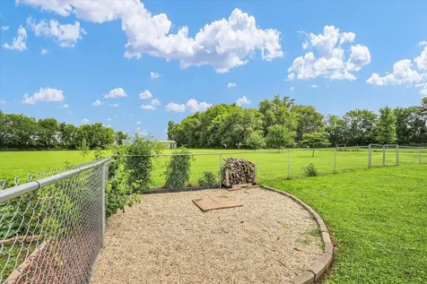 601 West Woodyard Avenue Ridge Farm IL 61870