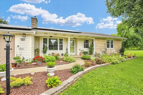 601 West Woodyard Avenue Ridge Farm IL 61870