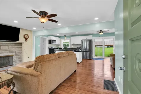 601 West Woodyard Avenue Ridge Farm IL 61870
