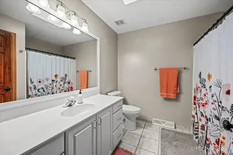 7585 Derby Close Caledonia IL 61011