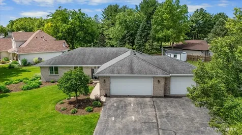 7585 Derby Close Caledonia IL 61011