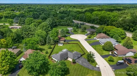 7585 Derby Close Caledonia IL 61011