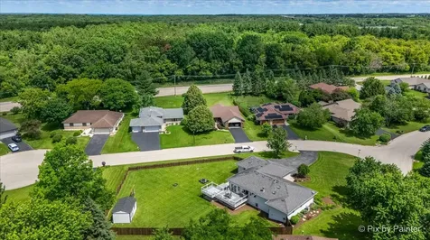7585 Derby Close Caledonia IL 61011