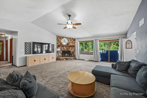 7585 Derby Close Caledonia IL 61011