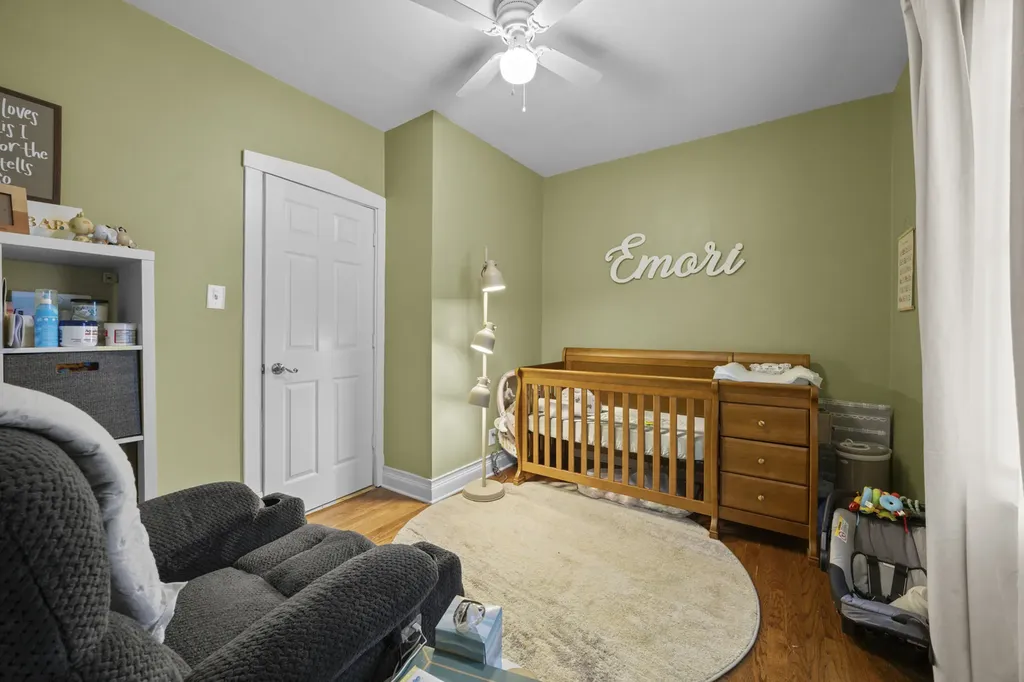 8328 South Essex Avenue Chicago IL 60617