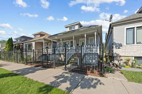 8328 South Essex Avenue Chicago IL 60617