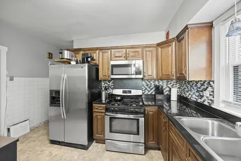 8328 South Essex Avenue Chicago IL 60617