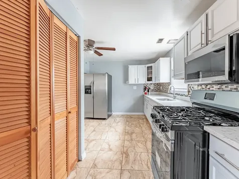 14732 Dorchester Avenue Dolton IL 60419