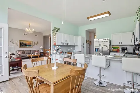4641 4TH Street Winthrop Harbor IL 60096