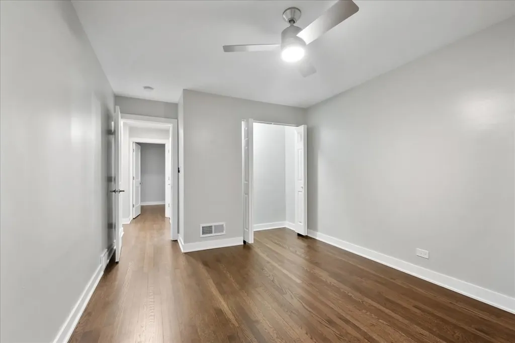 7087 North Mcalpin Avenue Chicago IL 60646