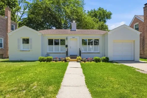 7087 North Mcalpin Avenue Chicago IL 60646