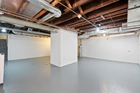 7087 North Mcalpin Avenue Chicago IL 60646