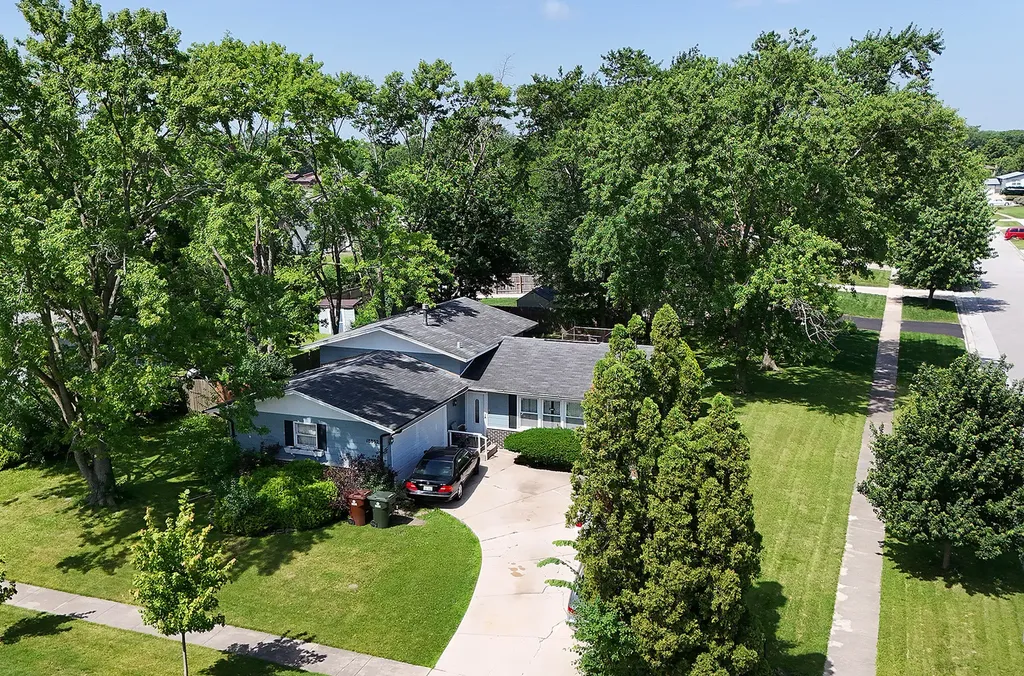 18832 Keeler Avenue Country Club Hills IL 60478