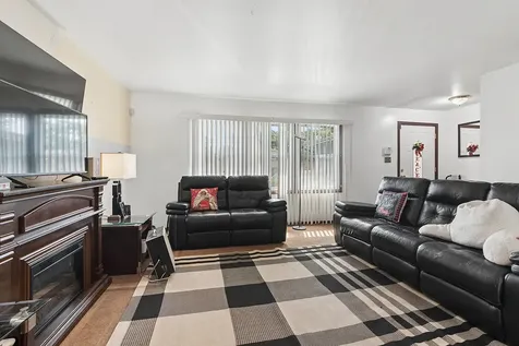18832 Keeler Avenue Country Club Hills IL 60478