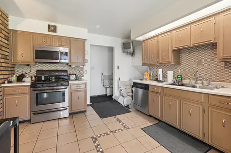 18832 Keeler Avenue Country Club Hills IL 60478