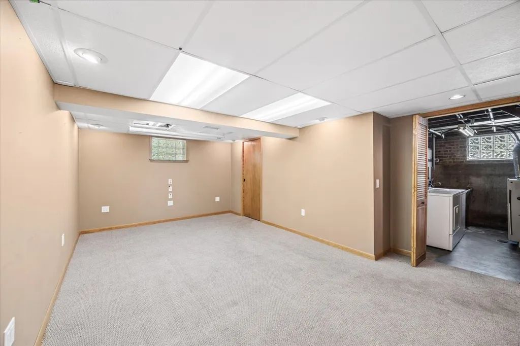 208 Forest Avenue Willow Springs IL 60480
