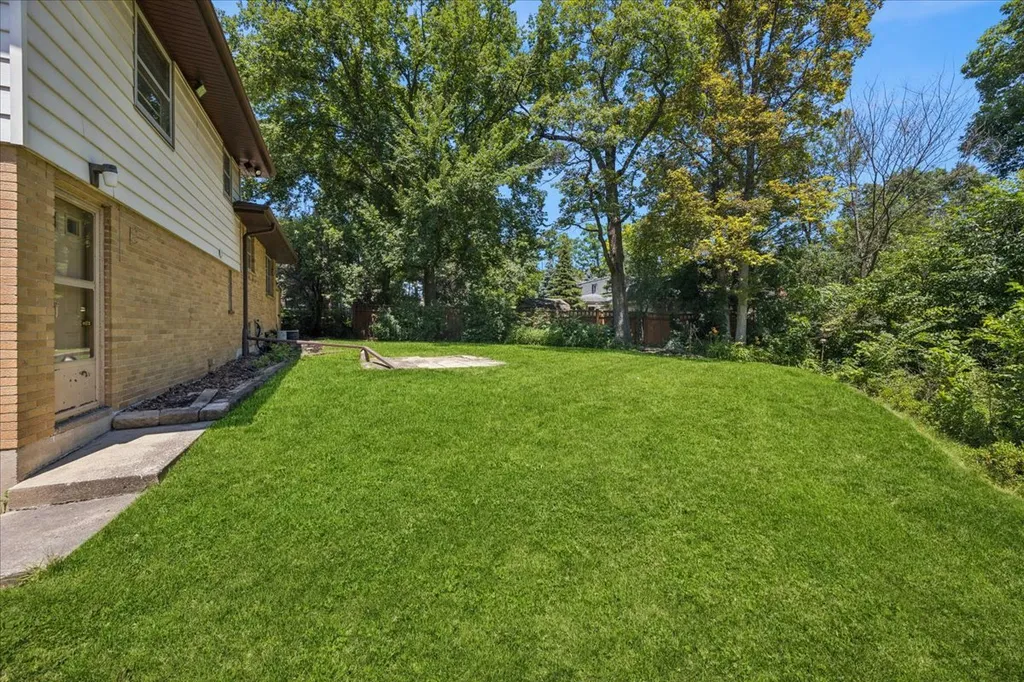 208 Forest Avenue Willow Springs IL 60480