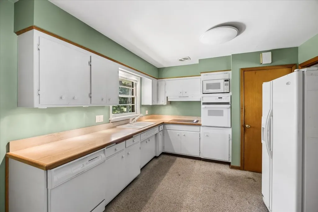 208 Forest Avenue Willow Springs IL 60480
