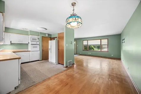 208 Forest Avenue Willow Springs IL 60480